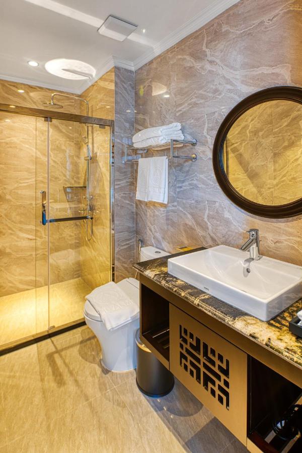 The Almin Hotel Ha Long Bagian luar foto