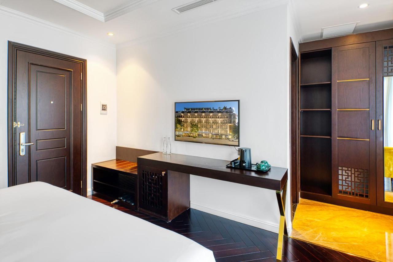 The Almin Hotel Ha Long Bagian luar foto