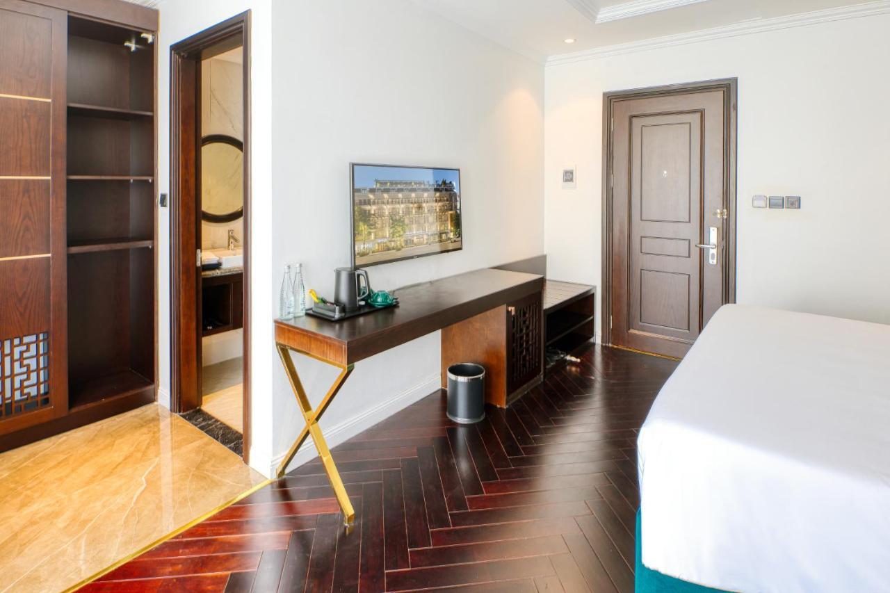 The Almin Hotel Ha Long Bagian luar foto