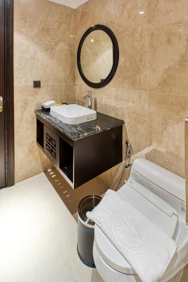 The Almin Hotel Ha Long Bagian luar foto